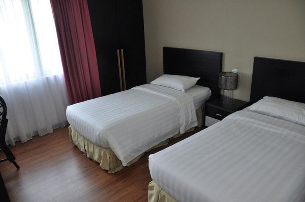 Likas Square Apartment Hotel Кота-Кинабалу Экстерьер фото