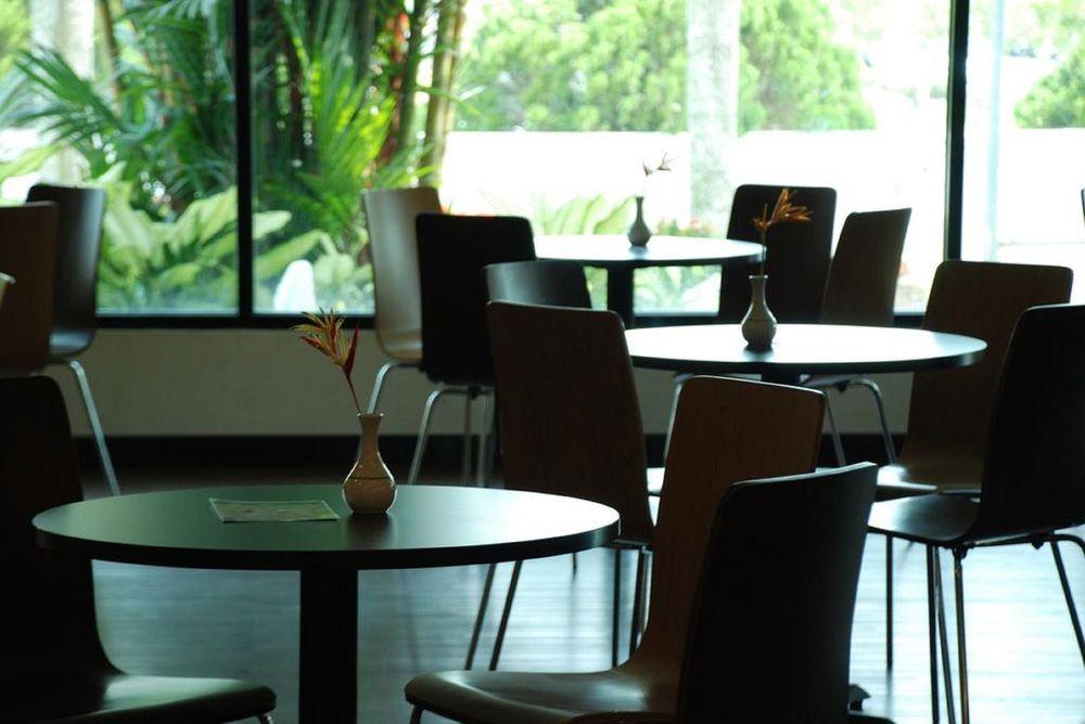 Likas Square Apartment Hotel Кота-Кинабалу Экстерьер фото
