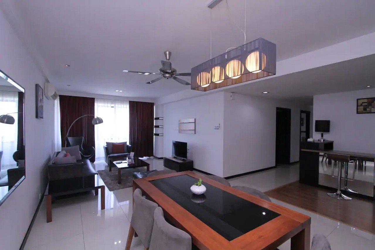 Likas Square Apartment Hotel Кота-Кинабалу Экстерьер фото
