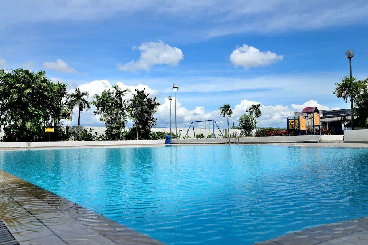 Likas Square Apartment Hotel Кота-Кинабалу Экстерьер фото