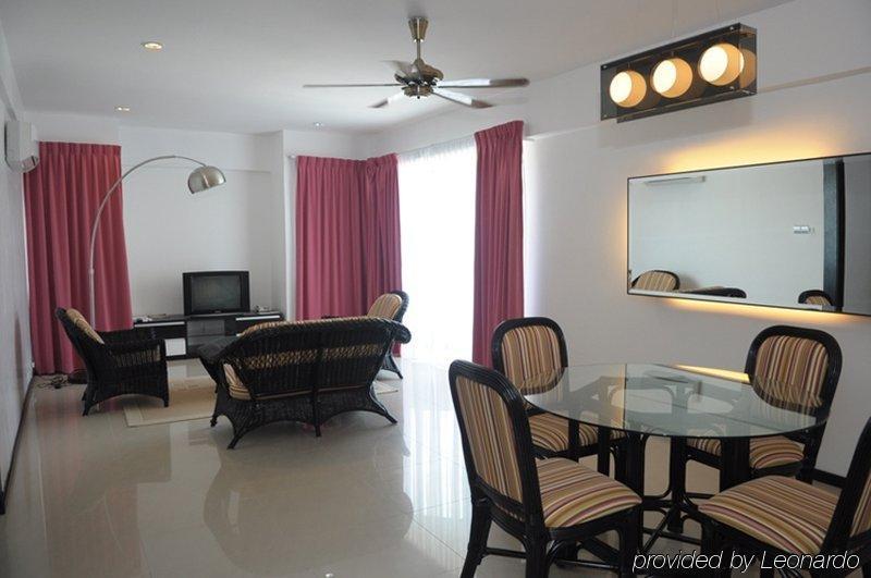Likas Square Apartment Hotel Кота-Кинабалу Экстерьер фото