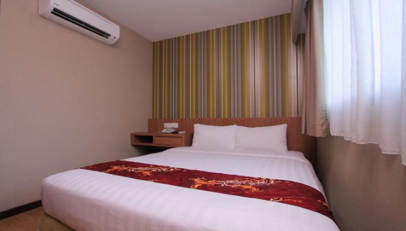 Likas Square Apartment Hotel Кота-Кинабалу Экстерьер фото