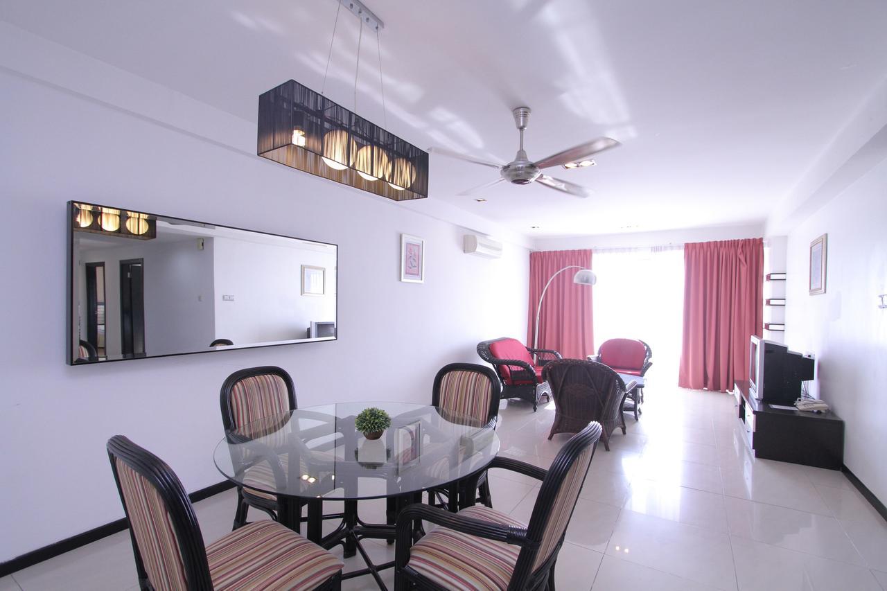 Likas Square Apartment Hotel Кота-Кинабалу Экстерьер фото