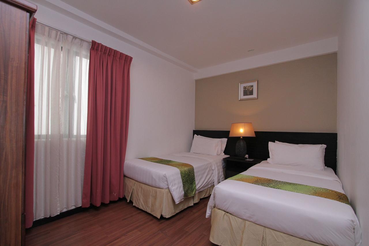 Likas Square Apartment Hotel Кота-Кинабалу Экстерьер фото