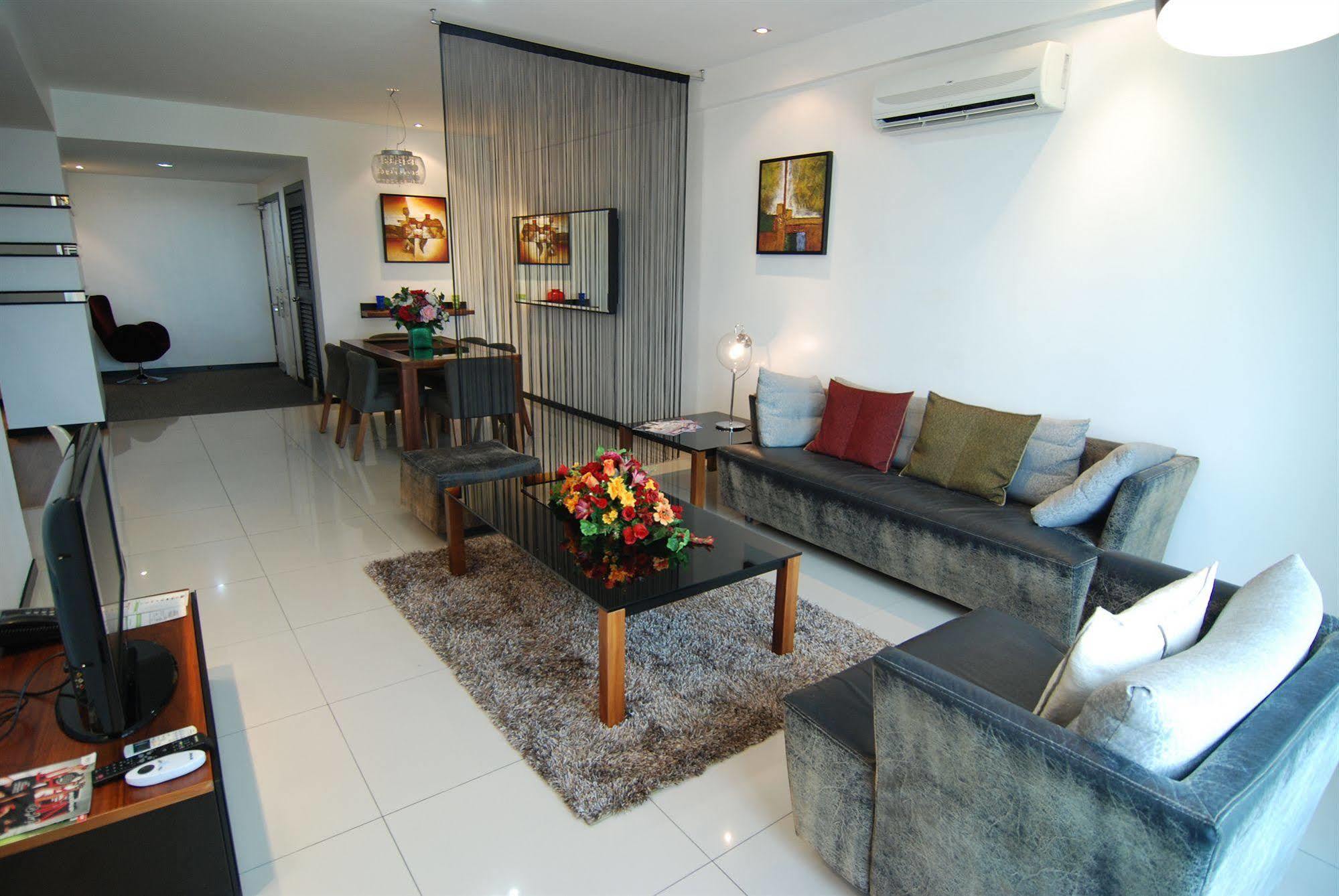 Likas Square Apartment Hotel Кота-Кинабалу Экстерьер фото